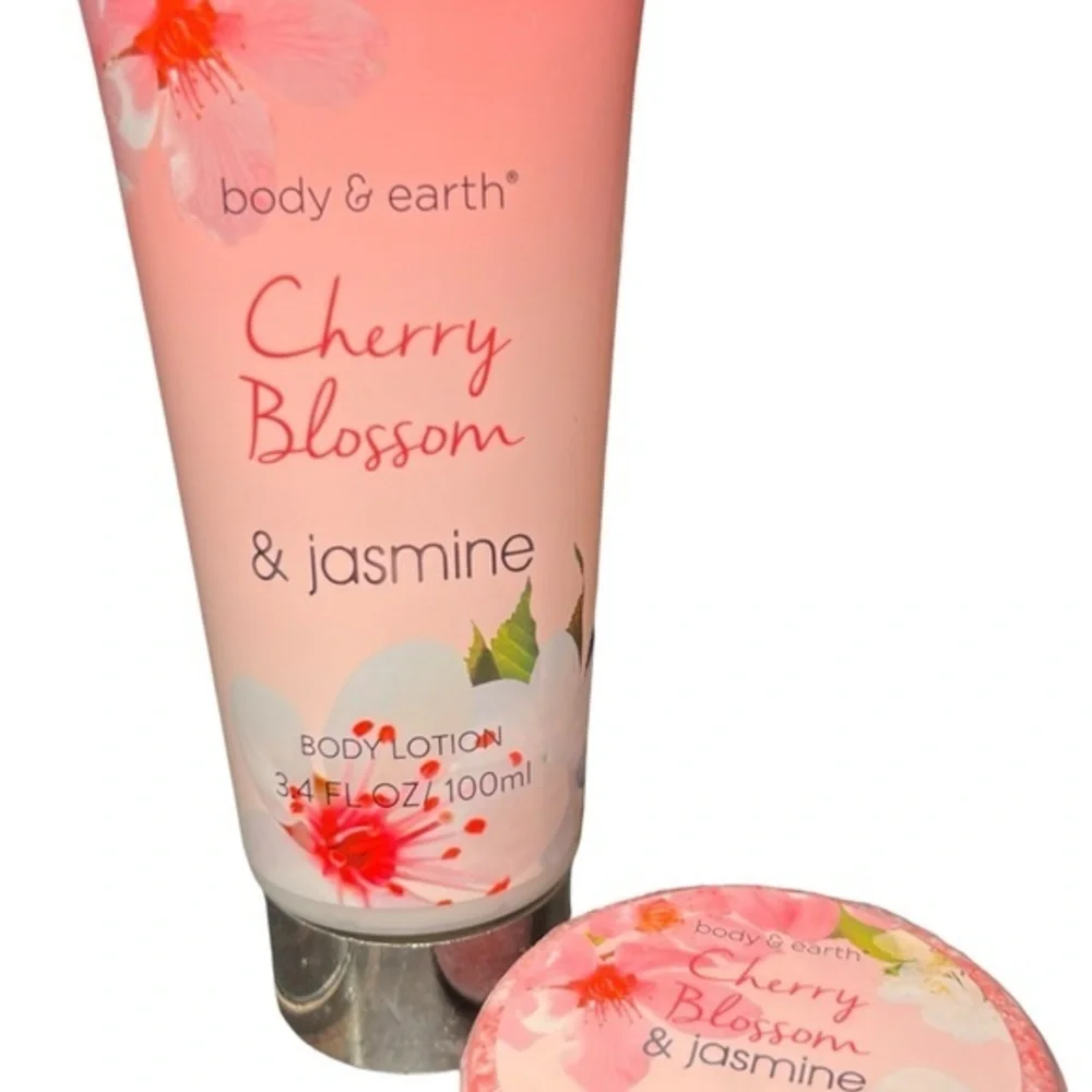 NEW Body & Earth CHERRY BLOSSOM &‎ JASMINE Body Lotion + Shampoo Bar GIFT